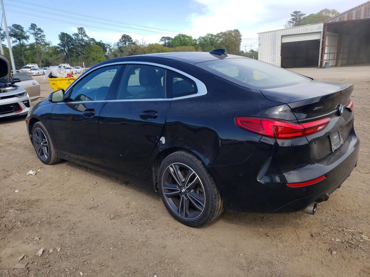 2021 BMW 228Xi - Фото 2