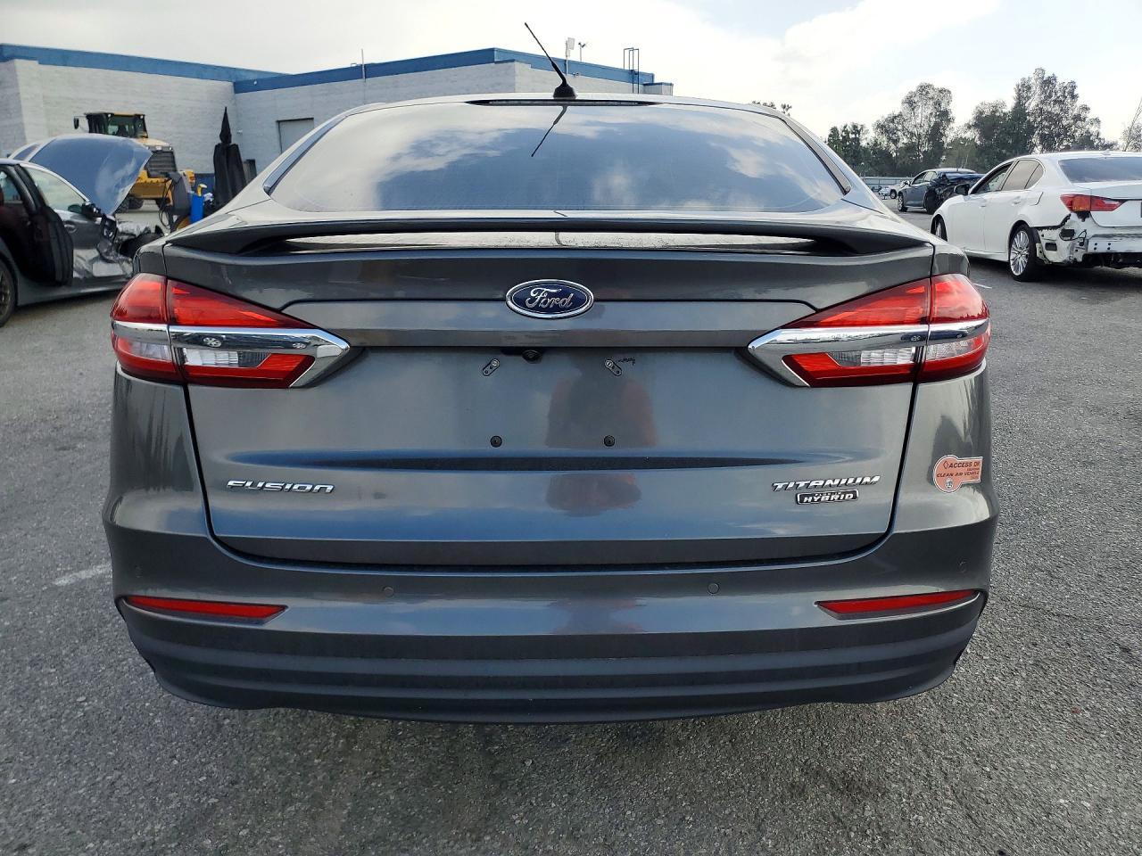 2020 Ford Fusion Titanium - Фото 6