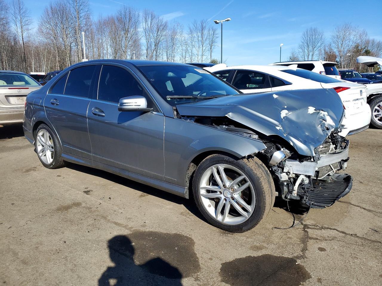 2012 Mercedes Benz C 300 4Matic - Фото 4