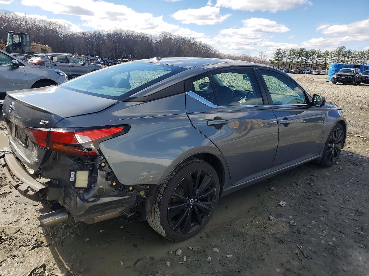 2020 Nissan Altima 2.5 Sr - Image 3