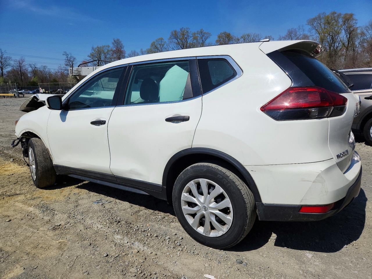 2019 Nissan Rogue S - Фото 2