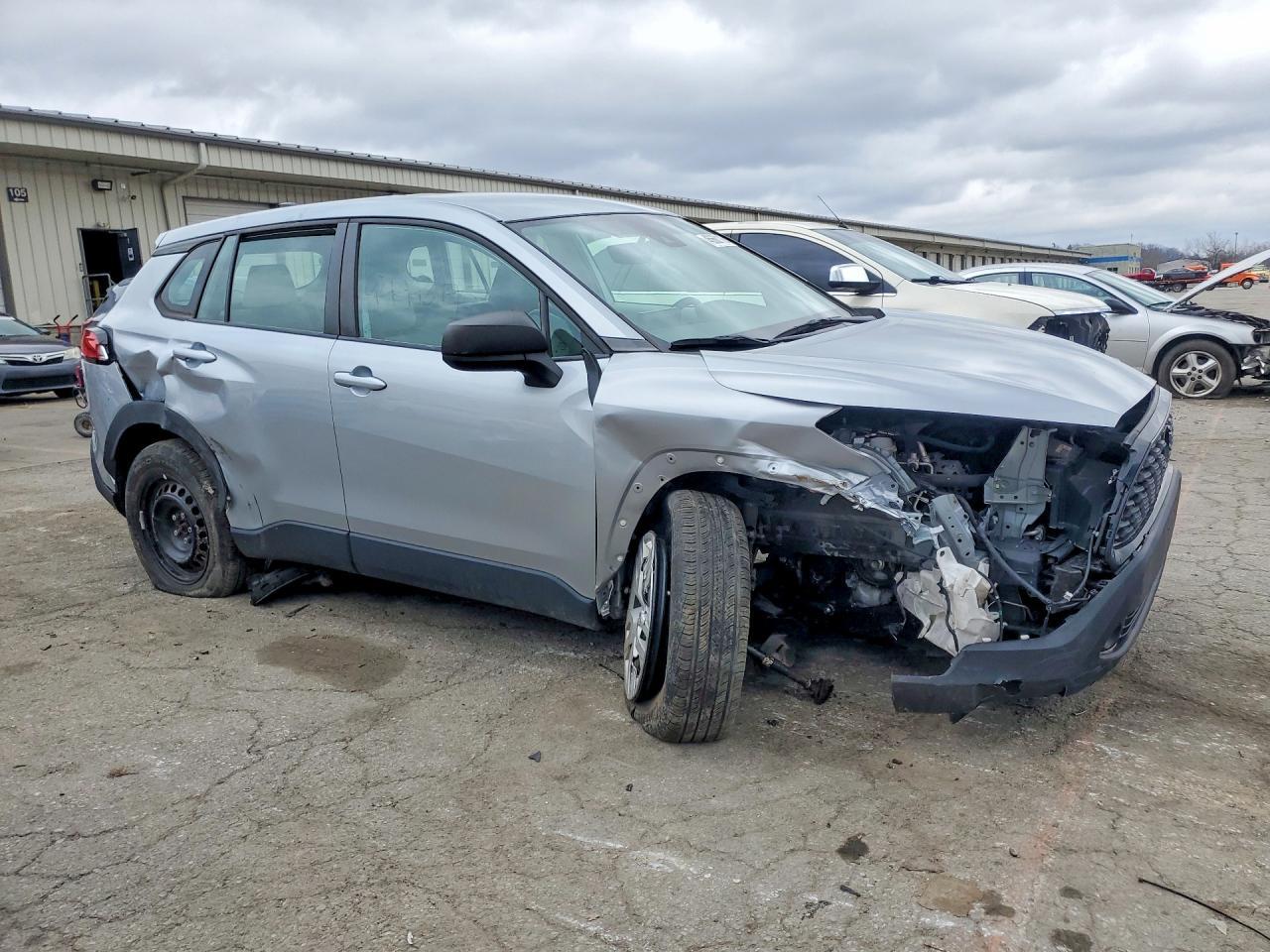 2022 Toyota Corolla Cross L - Image 4