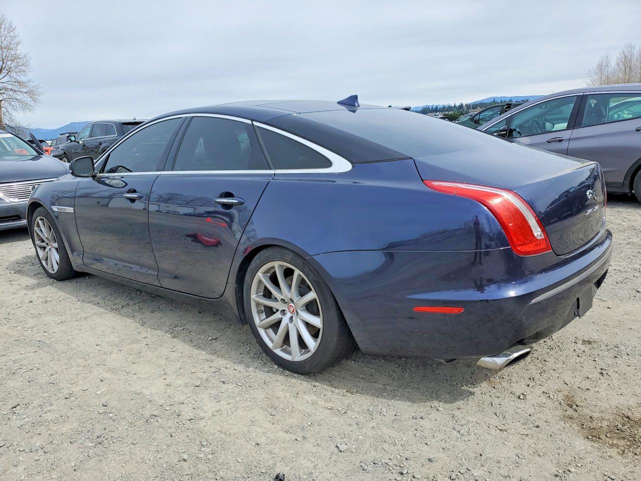 2014 Jaguar Xj - Фото 2