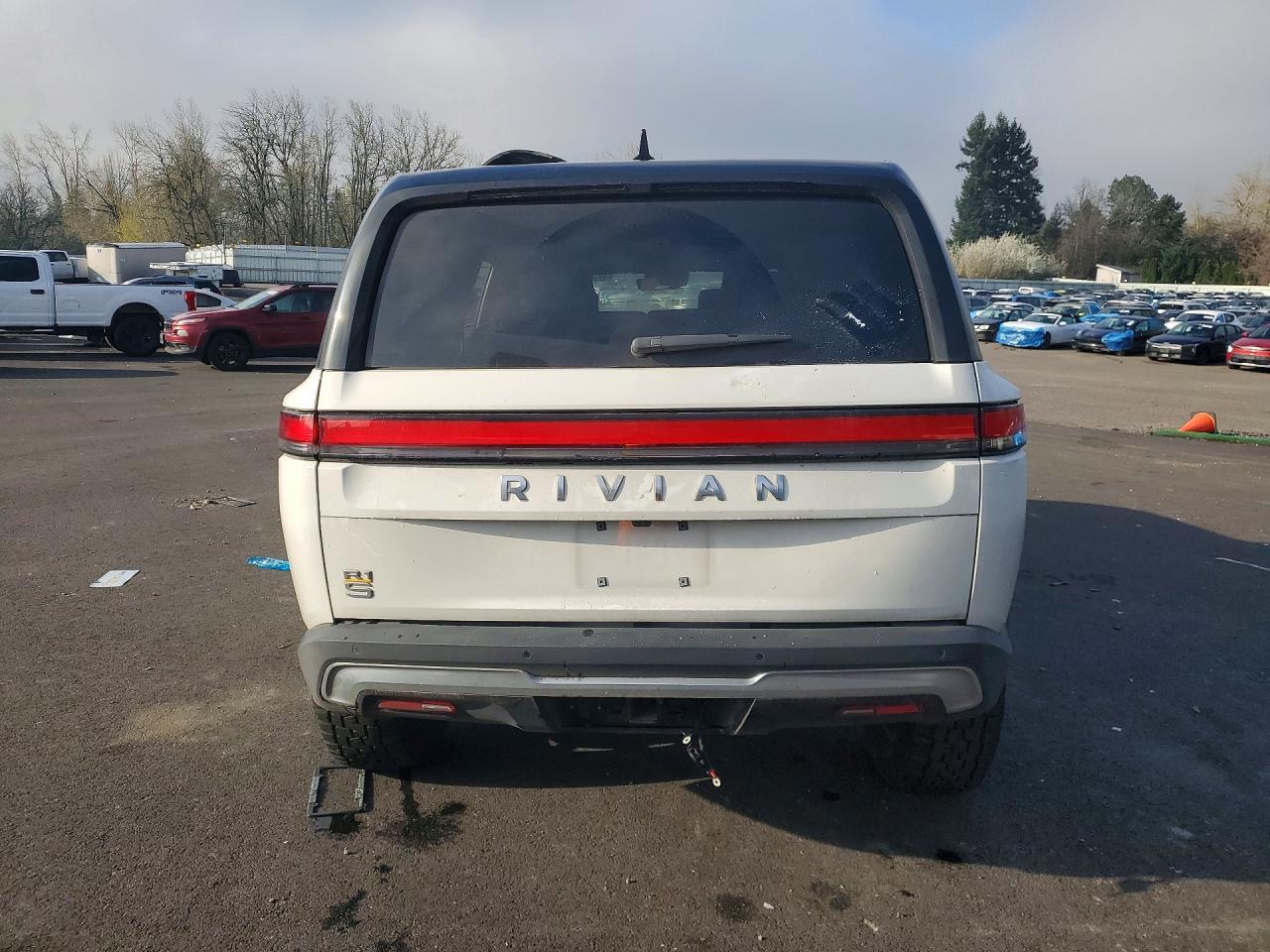 2023 Rivian R1S Adventure - Фото 6