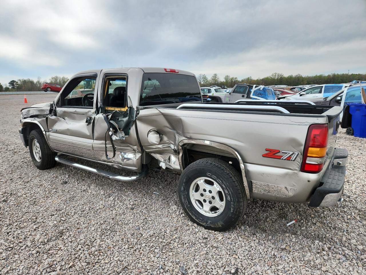 1999 Chevrolet Silverado K1500 - Image 2