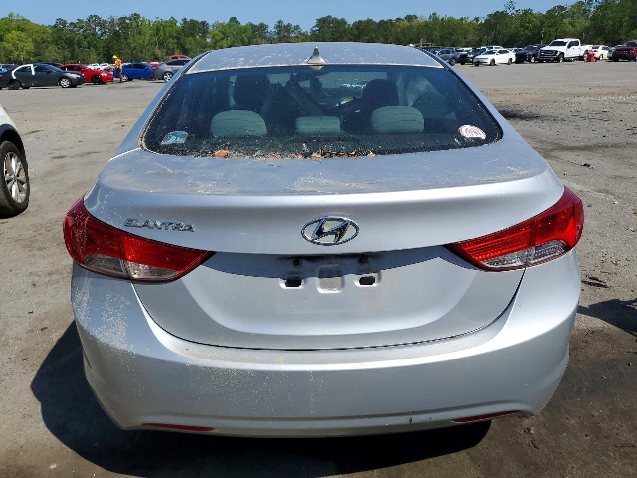 2011 Hyundai Elantra - Фото 6