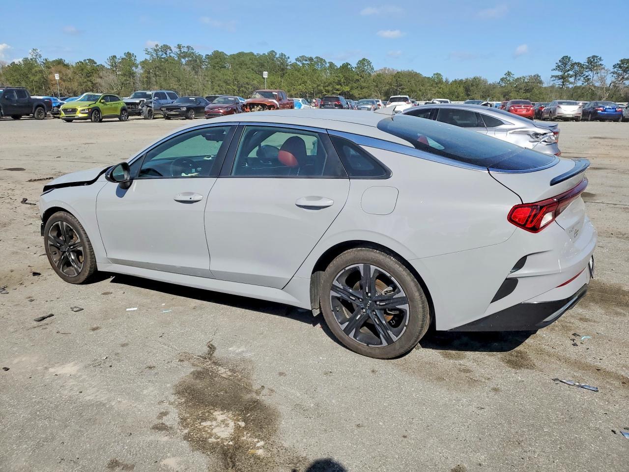 2023 Kia K5 - Фото 2