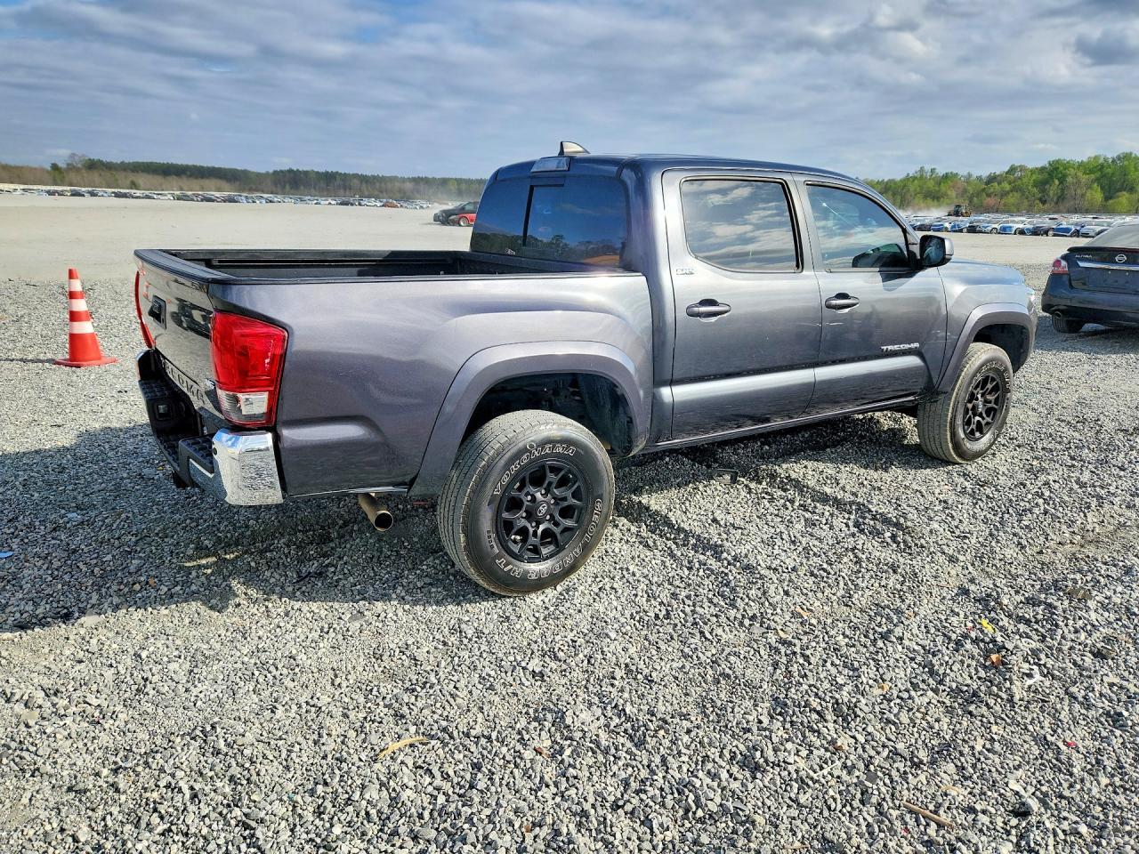 2020 Toyota Tacoma Sr5 - Фото 3
