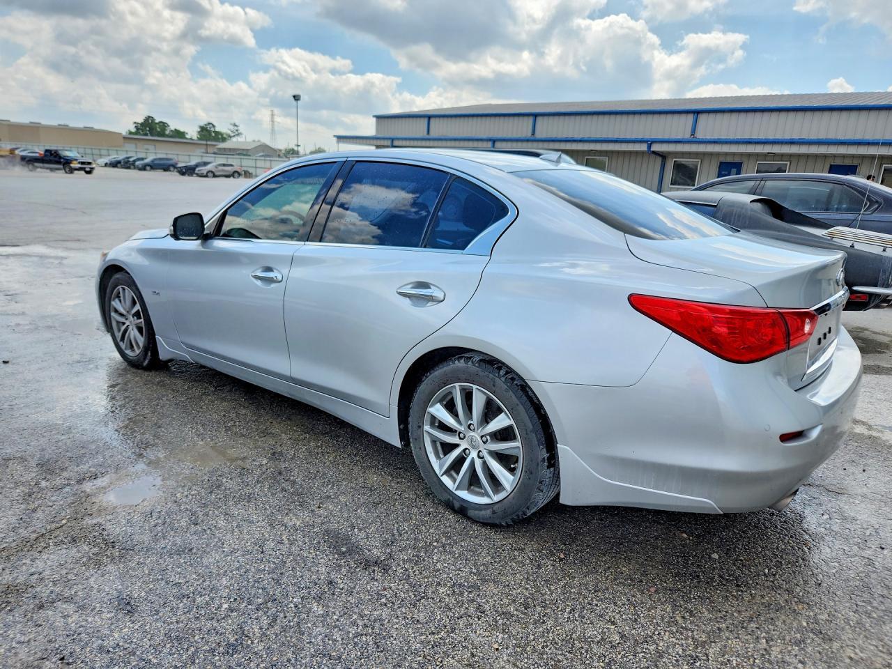 2016 Infiniti Q50 3.0T Premium - Image 2