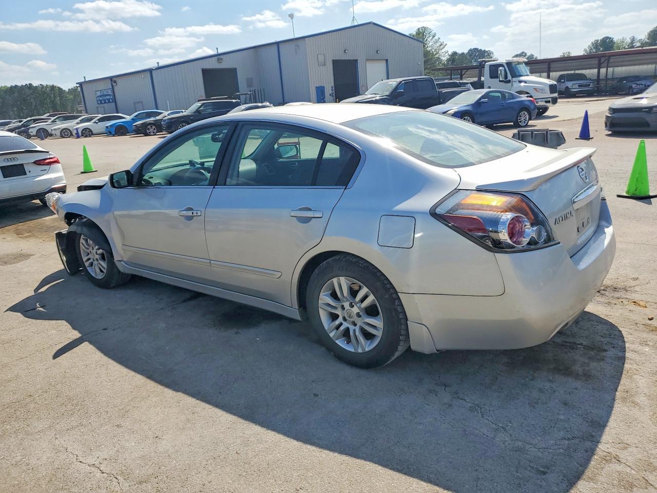 2012 Nissan Altima 2.5 - Фото 2