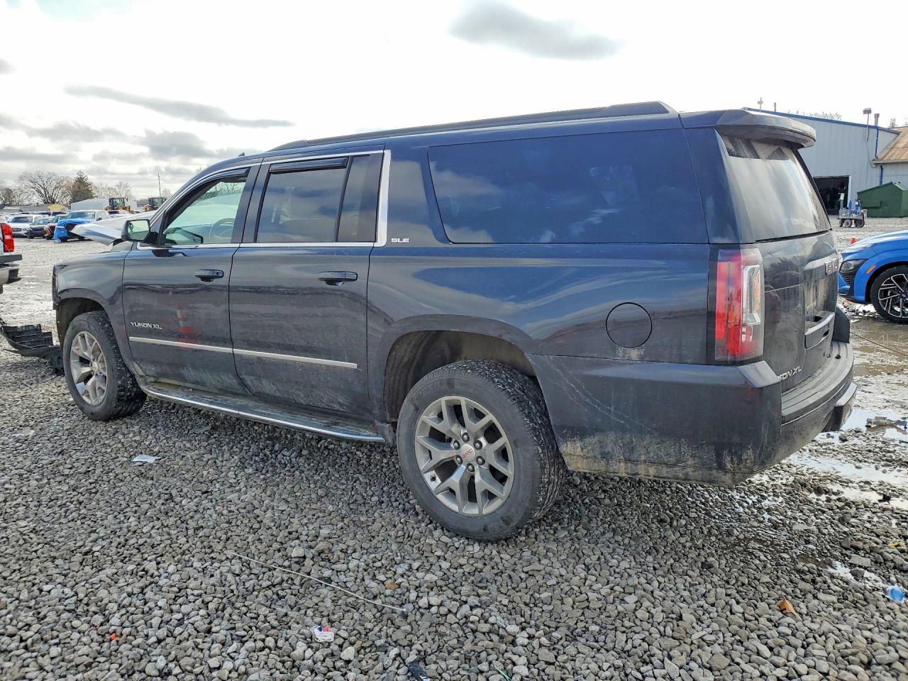 2020 GMC Yukon Xl K1500 Sle - Фото 2