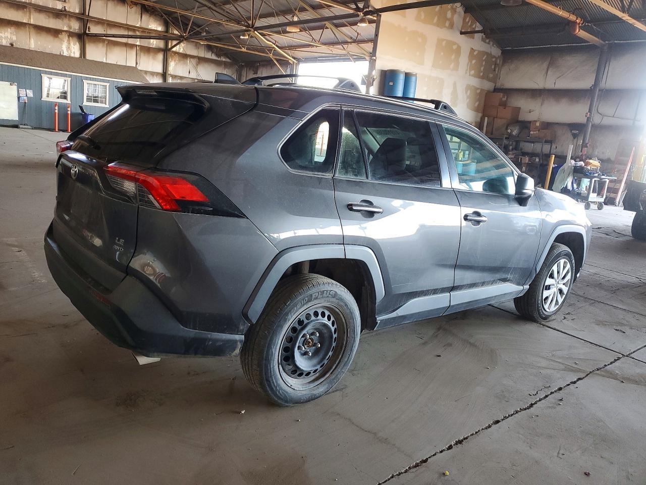 2021 Toyota Rav4 Le - Фото 3