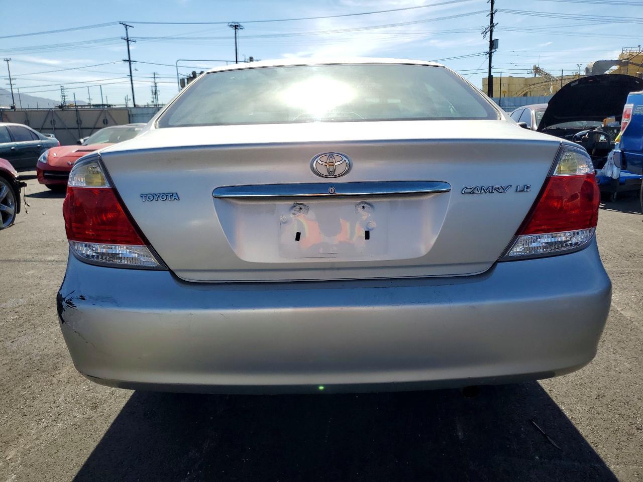 2005 Toyota Camry Le - Фото 6