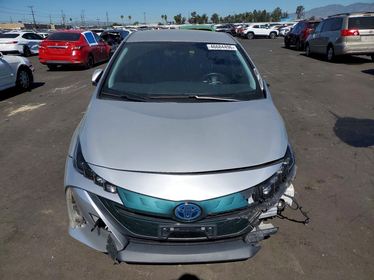 2019 Toyota Prius Prime Premium - Image 5