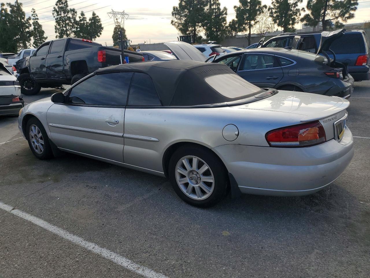 2004 Chrysler Sebring Gtc - Image 2