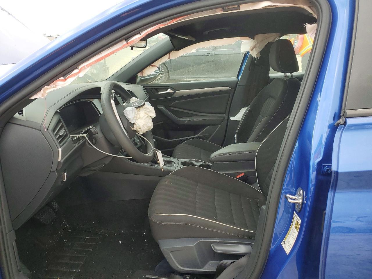 2022 Volkswagen Jetta Sport - Image 7