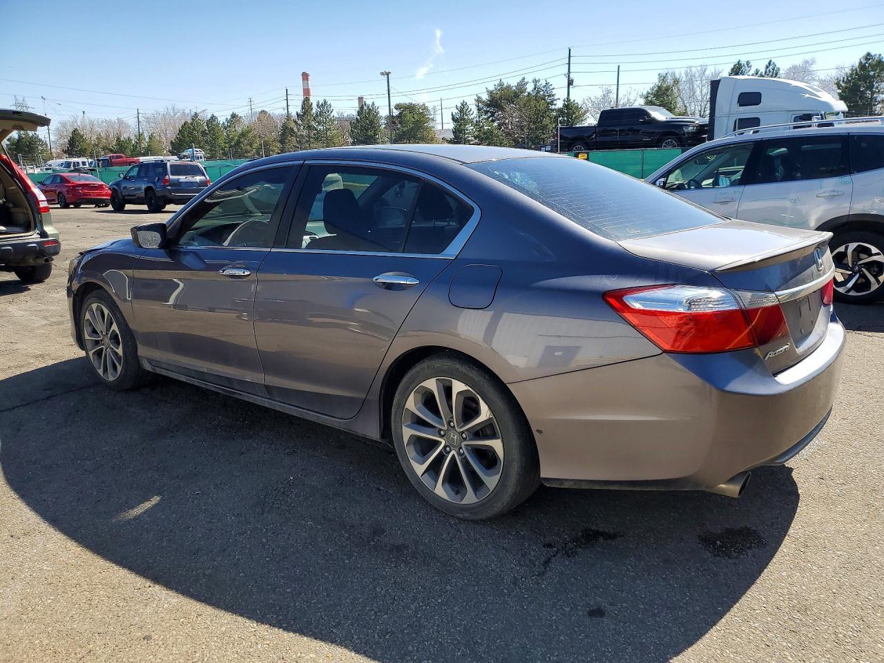 2014 Honda Accord Sport - Image 2