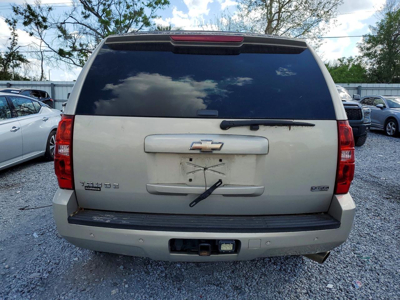 2010 Chevrolet Tahoe C1500 Lt - Image 6