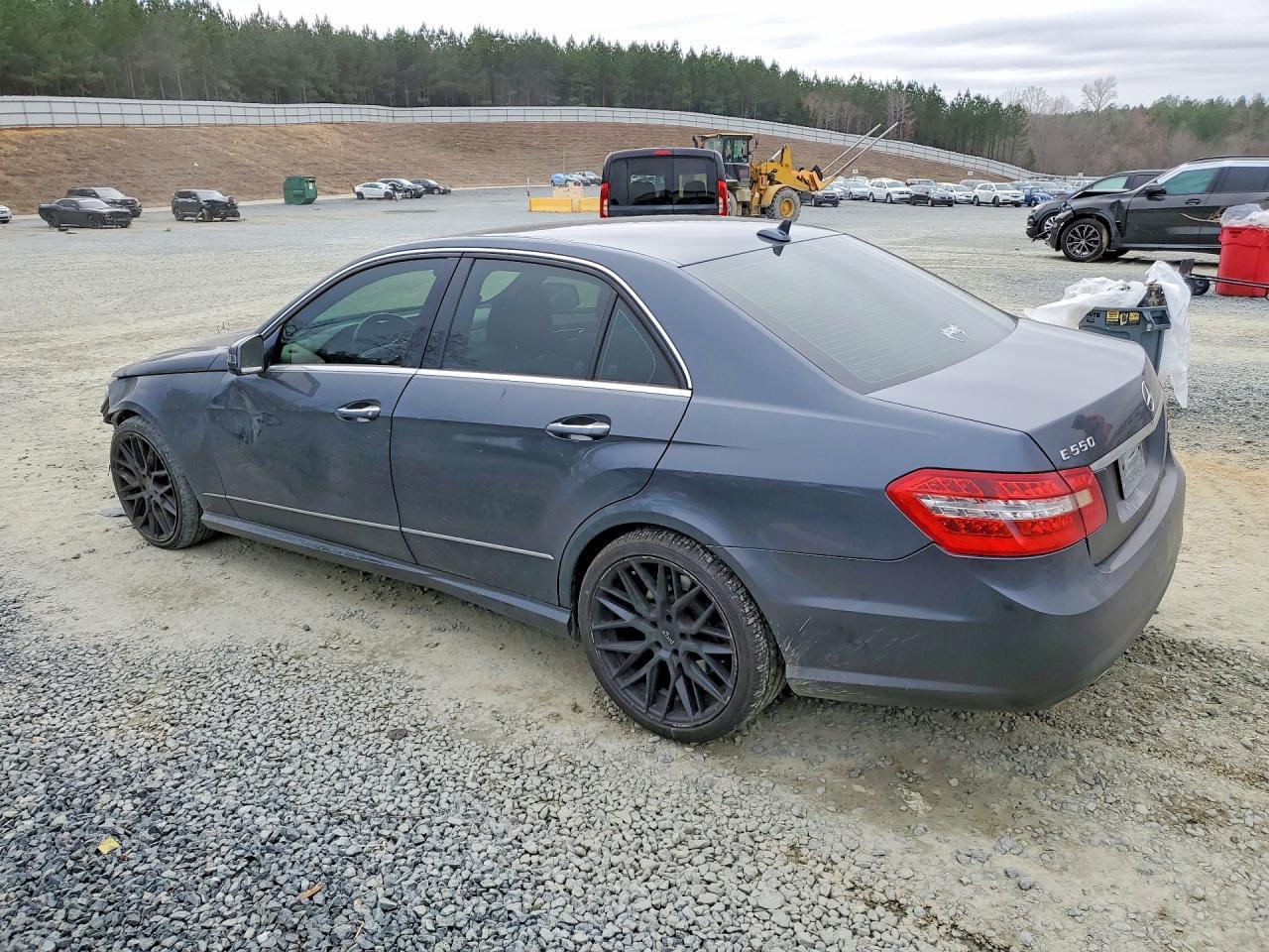 2011 Mercedes-Benz E 550 - Image 2