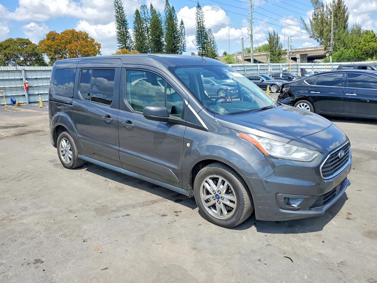 2020 Ford Transit Connect Xlt - Фото 4