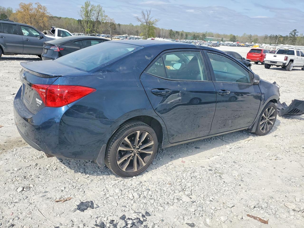 2018 Toyota Corolla Se - Image 3