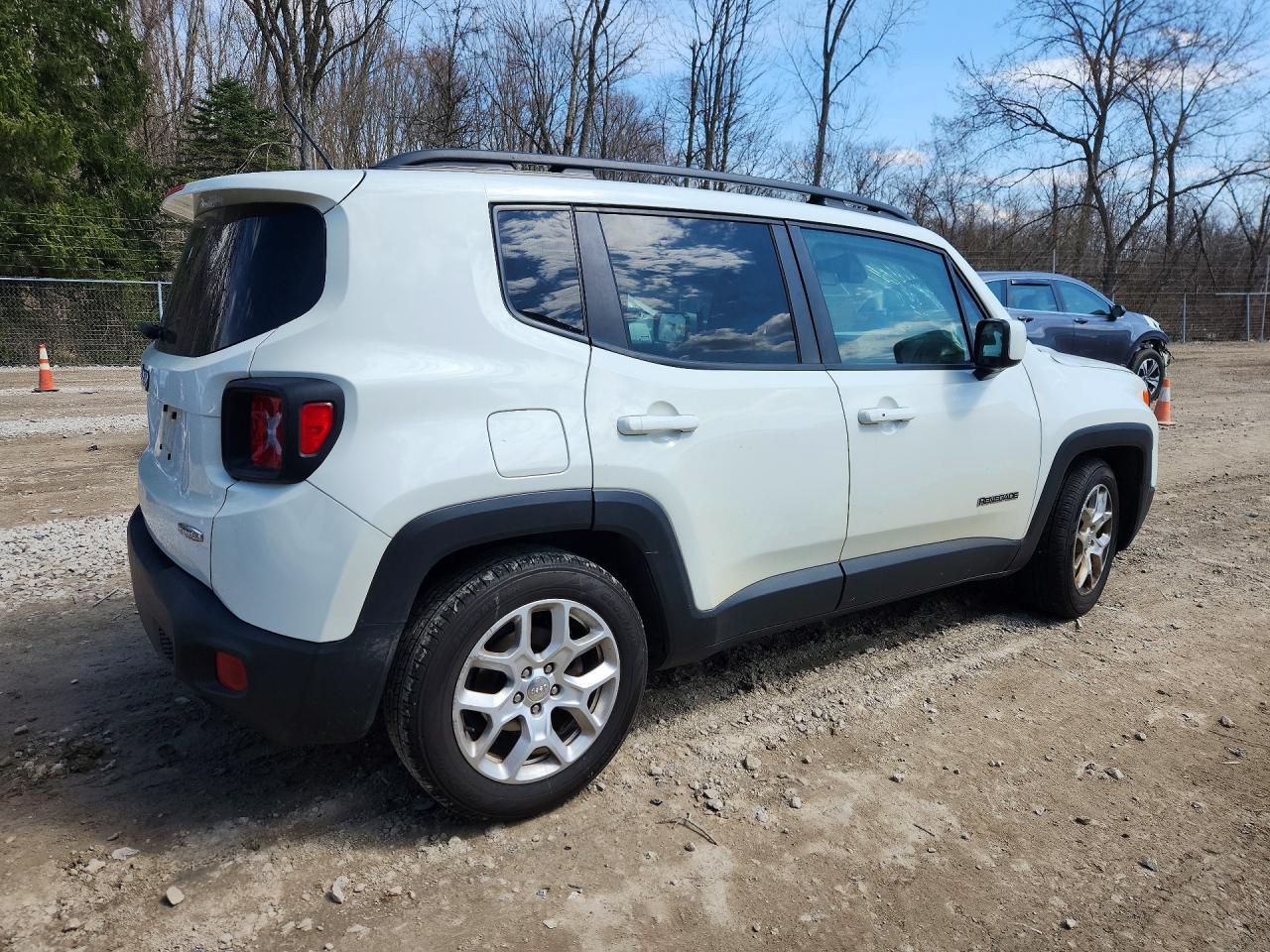 2016 Jeep Renegade Latitude - Фото 3