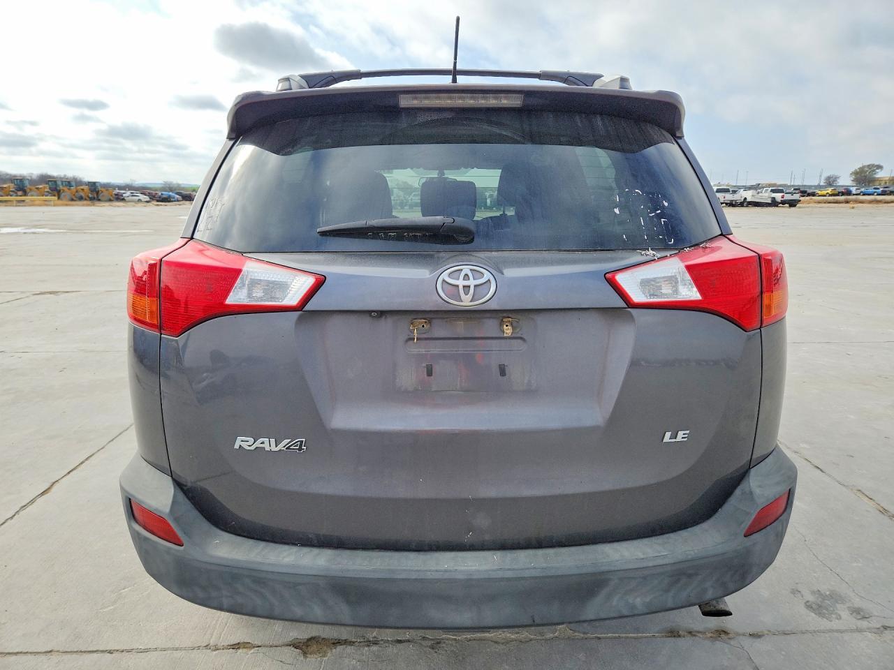 2015 Toyota Rav4 Le - Image 6