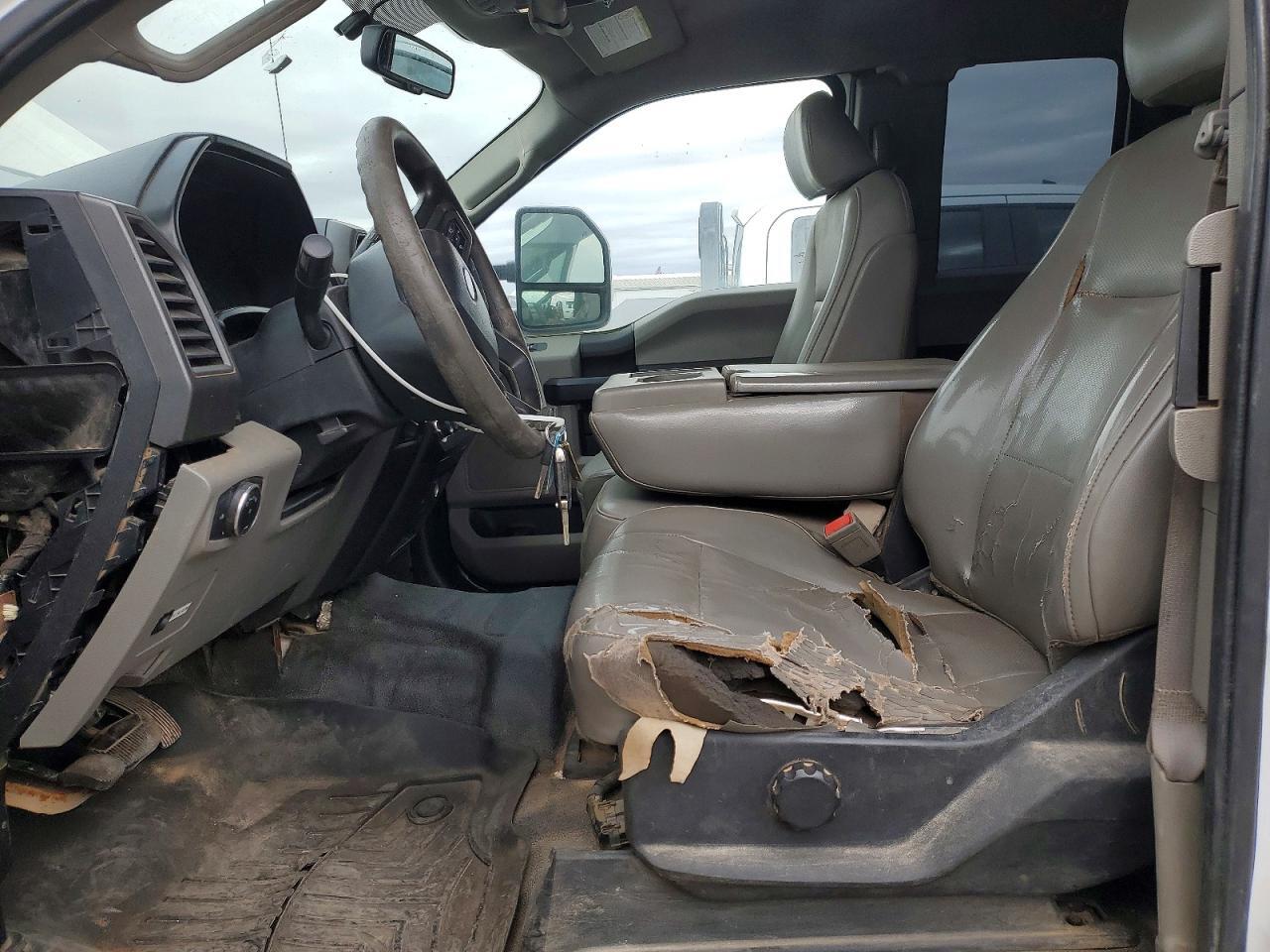2019 Ford F350 Super Duty Utility / Service Truck - Image 7
