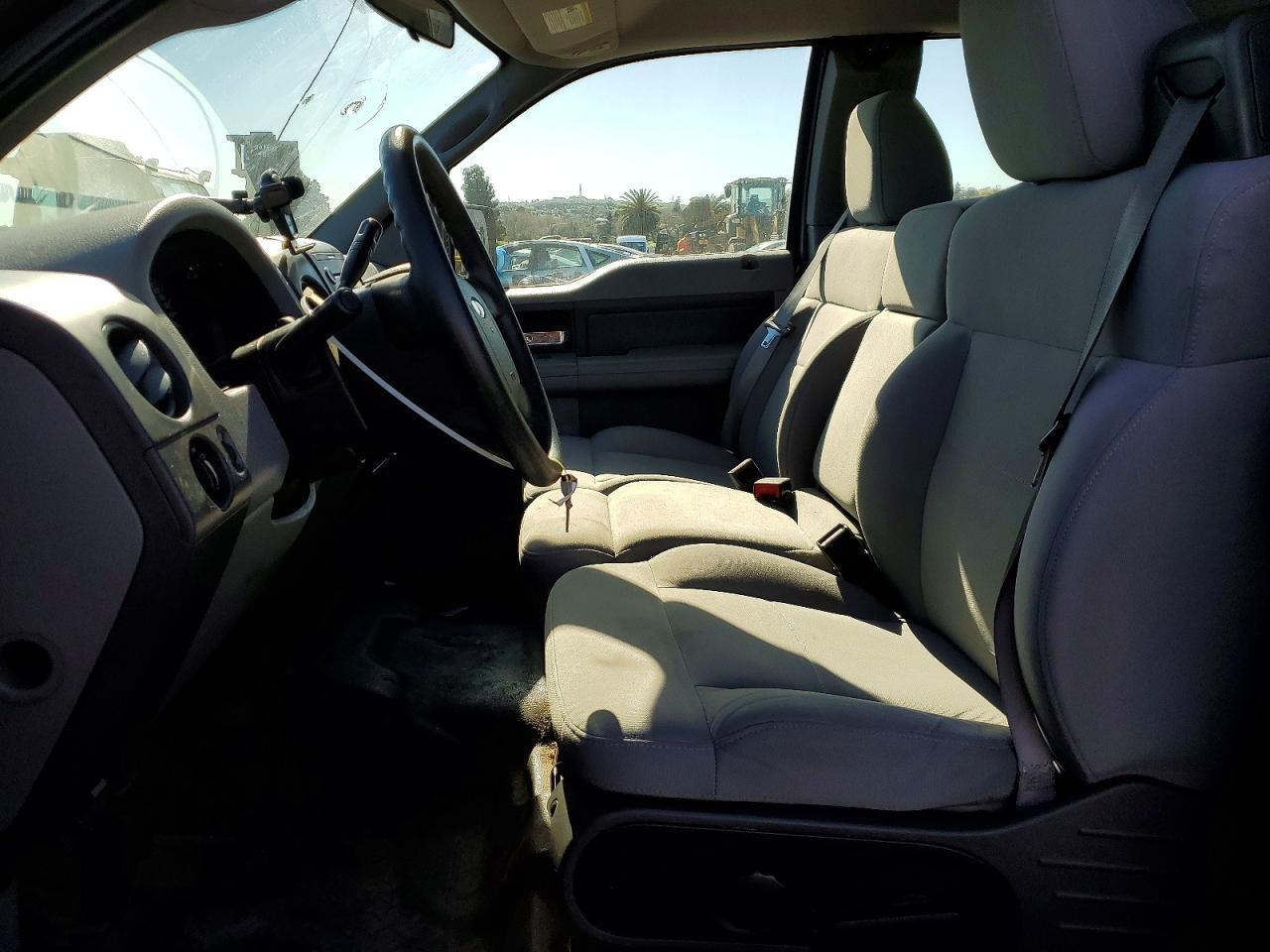 2007 Ford F150 - Image 7