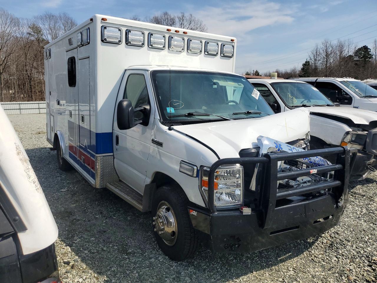2022 Ford E450 Ambulance - Фото 4