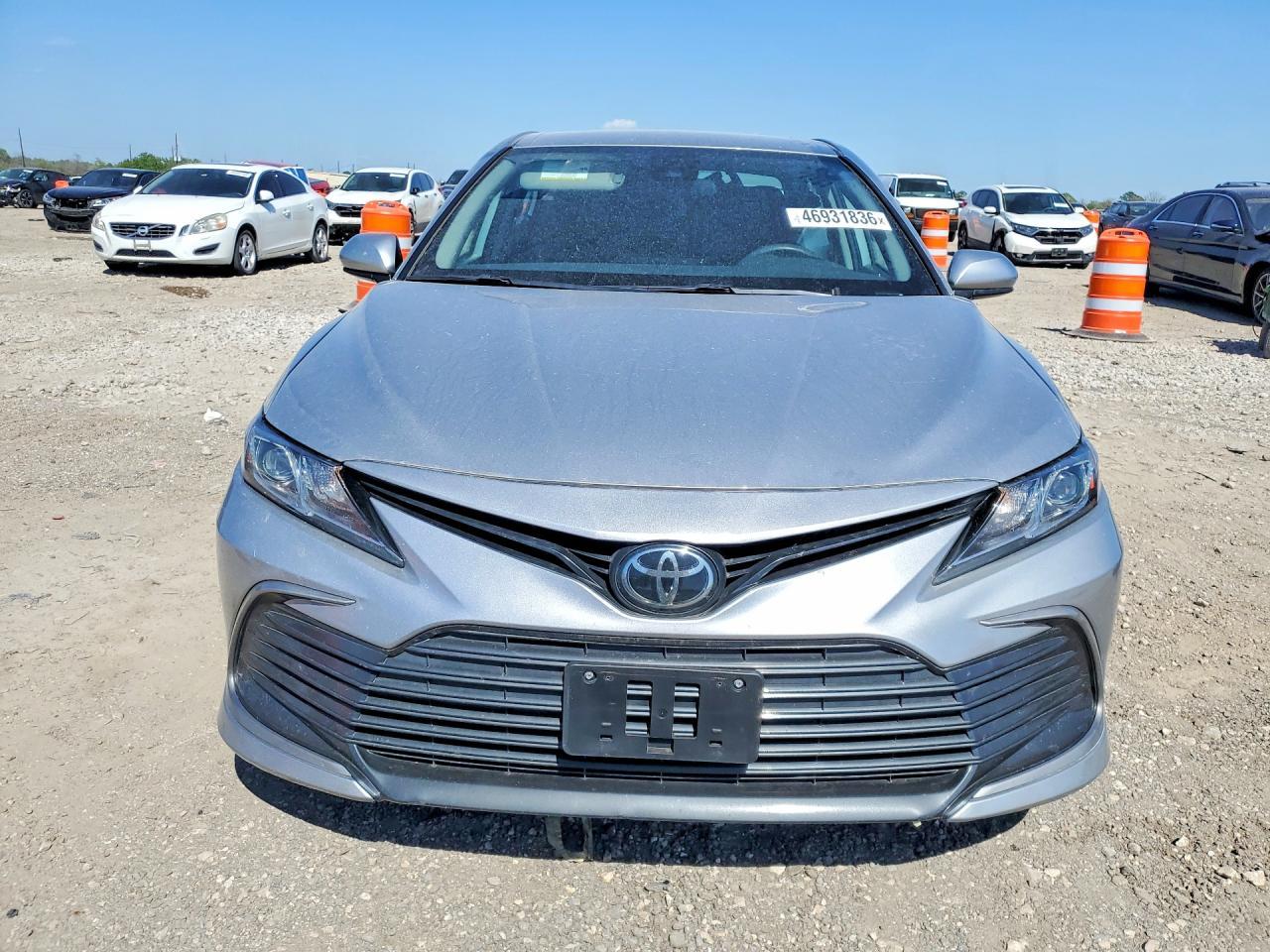 2023 Toyota Camry Le - Image 5