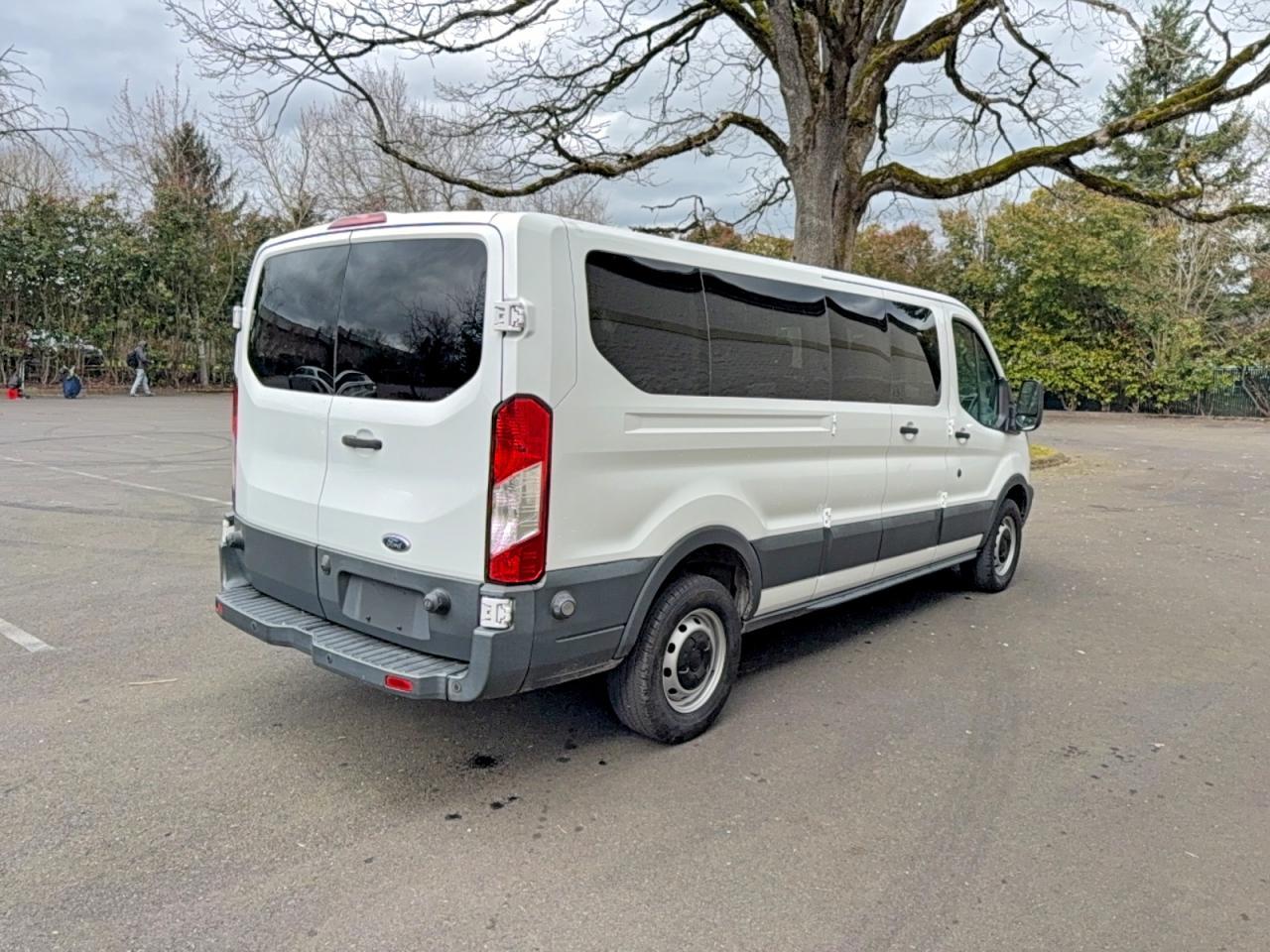 2016 Ford Transit T-350 - Image 4