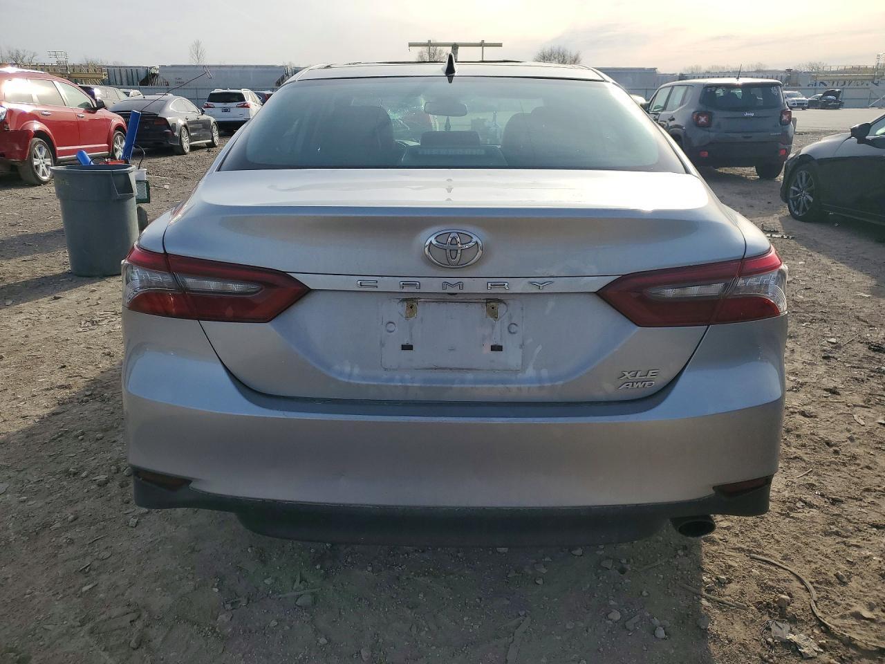 2022 Toyota Camry Xle - Фото 6
