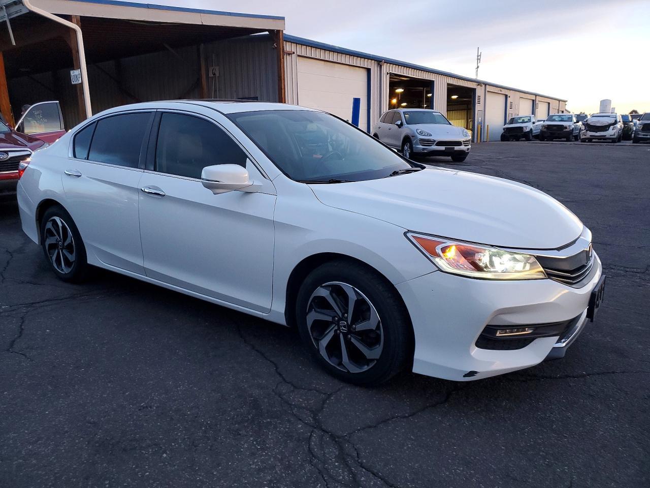 2017 Honda Accord Exl - Image 4