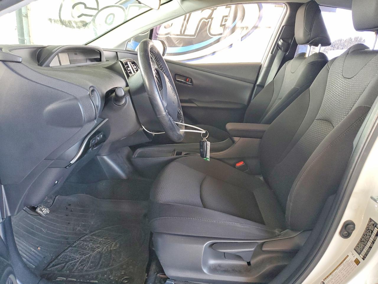 2019 Toyota Prius Le - Фото 7