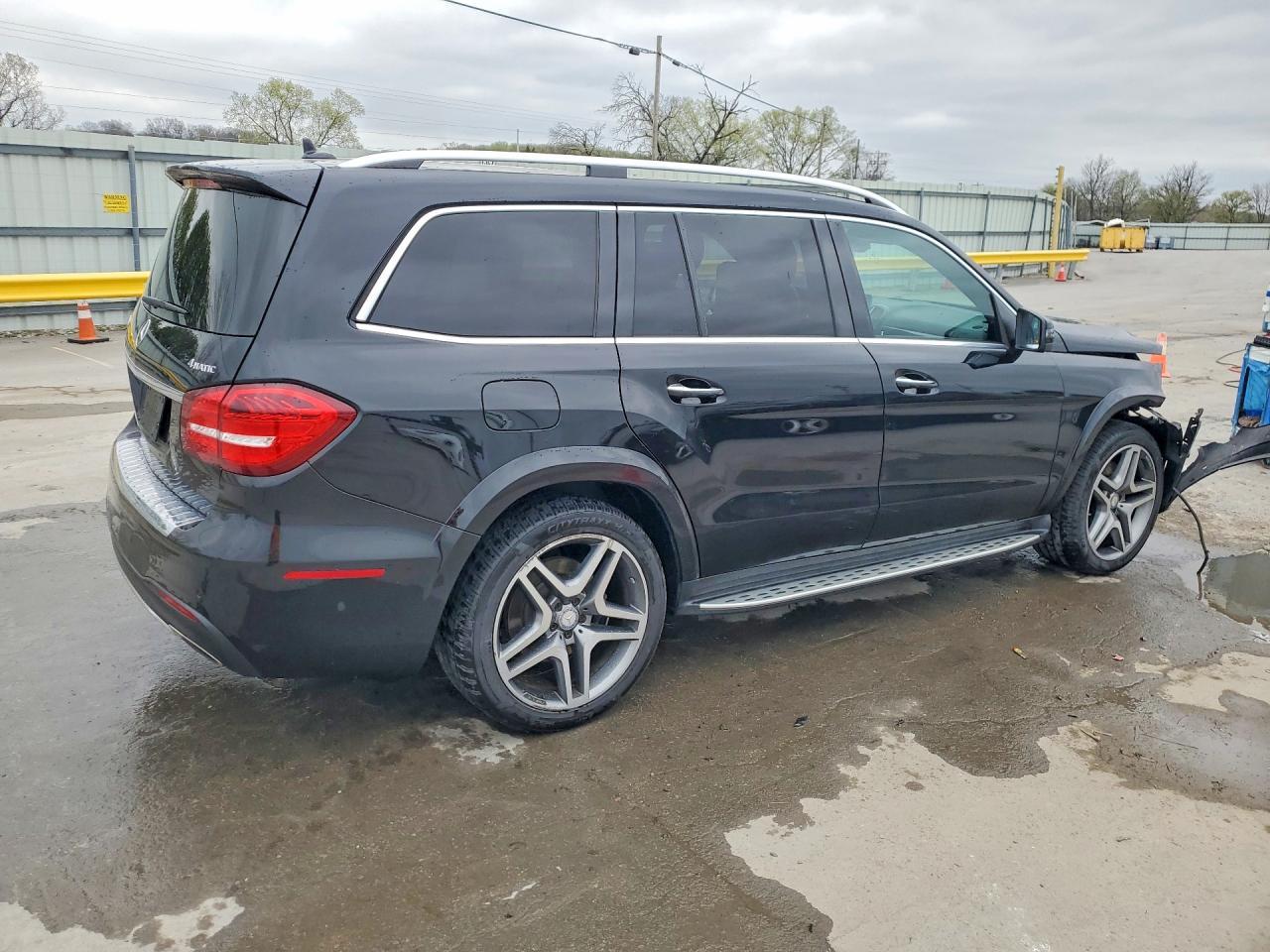 2017 Mercedes-Benz Gls 550 4Matic - Image 3