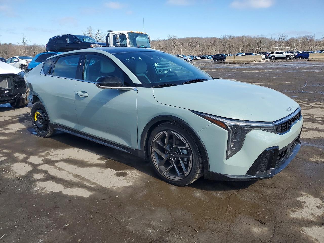2025 Kia K4 Gt-Line - Image 4