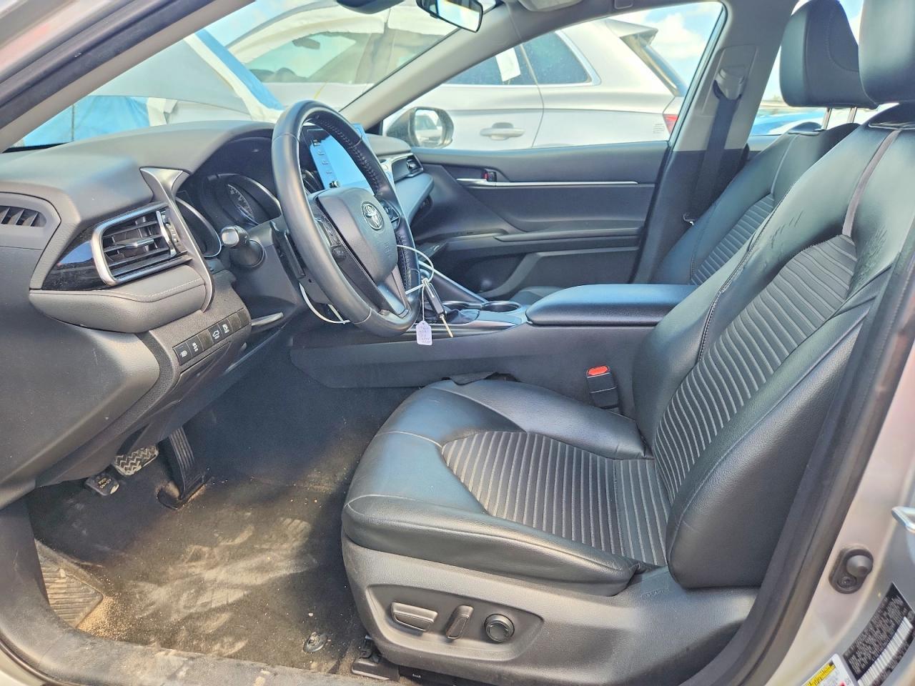 2021 Toyota Camry Se - Image 7