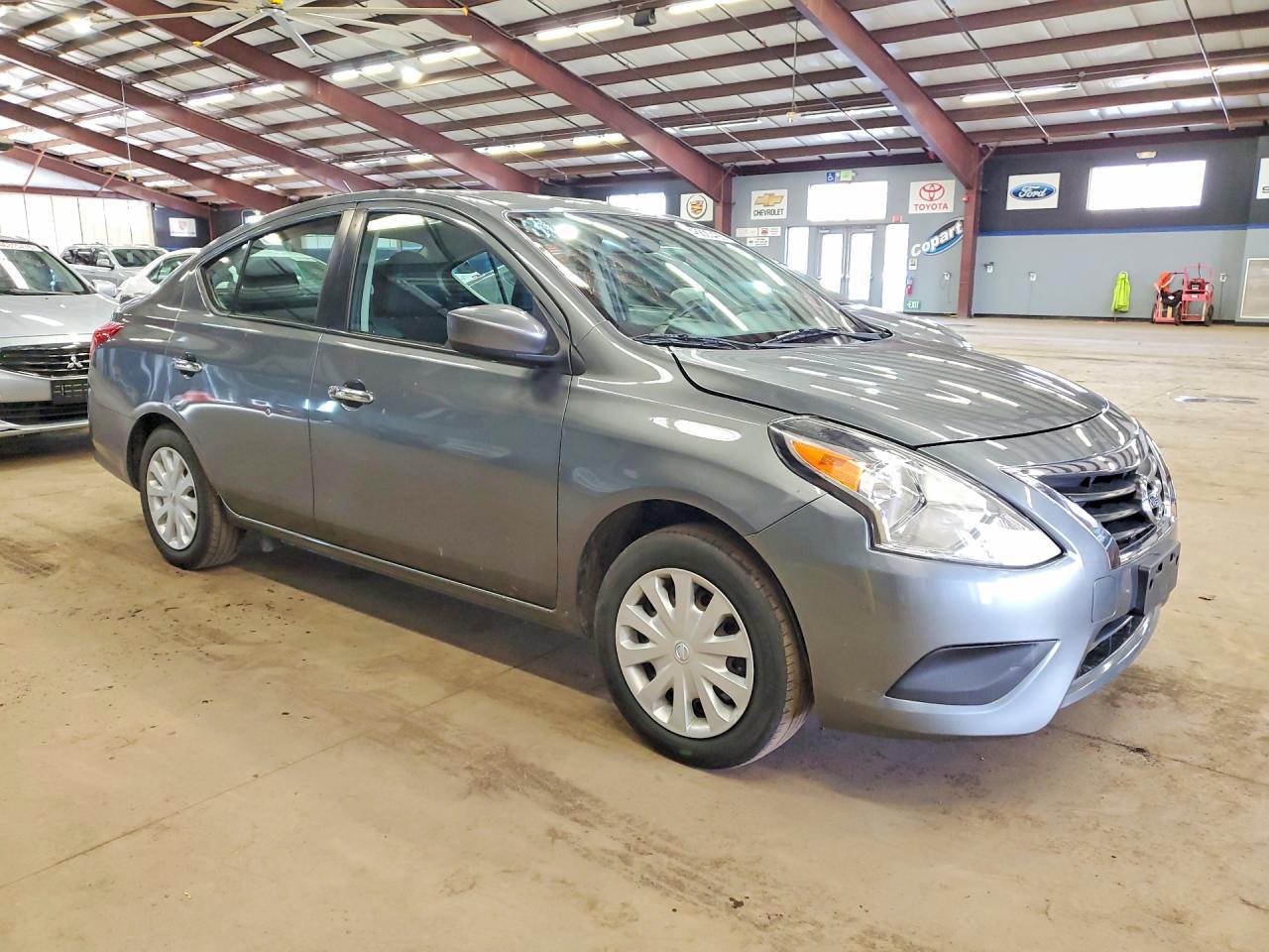 2019 Nissan Versa Sv - Фото 4