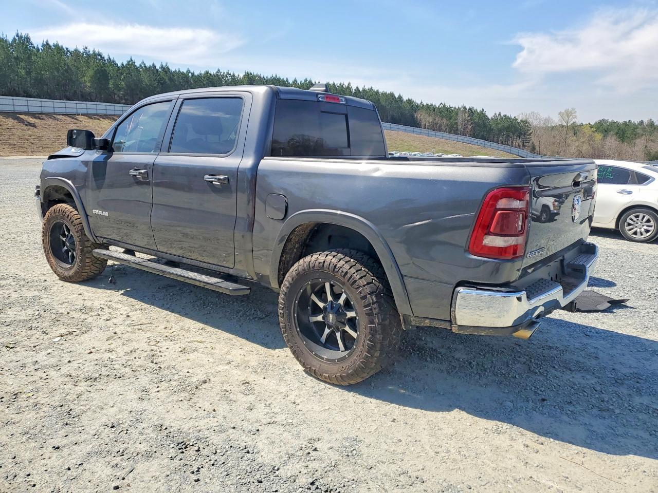 2020 Ram 1500 Laramie - Фото 2