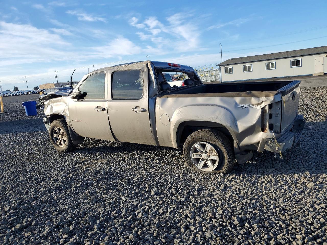 2007 GMC New Sierra K1500 - Image 2