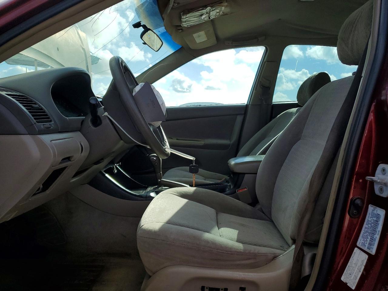 2002 Toyota Camry Le - Фото 7