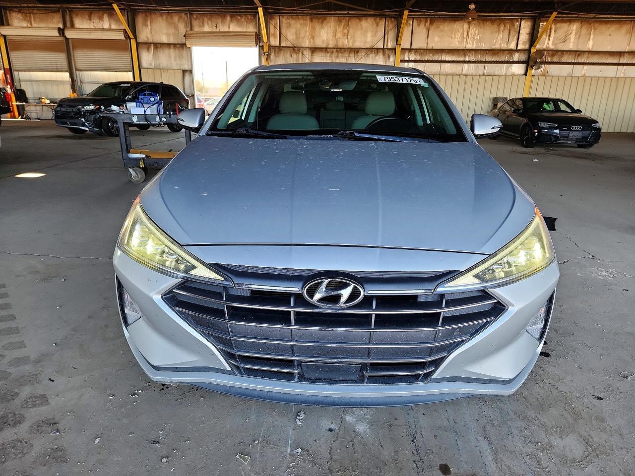 2020 Hyundai Elantra Limited - Фото 5