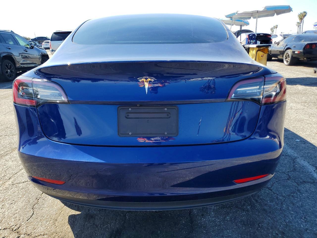 2023 Tesla Model 3 - Фото 6