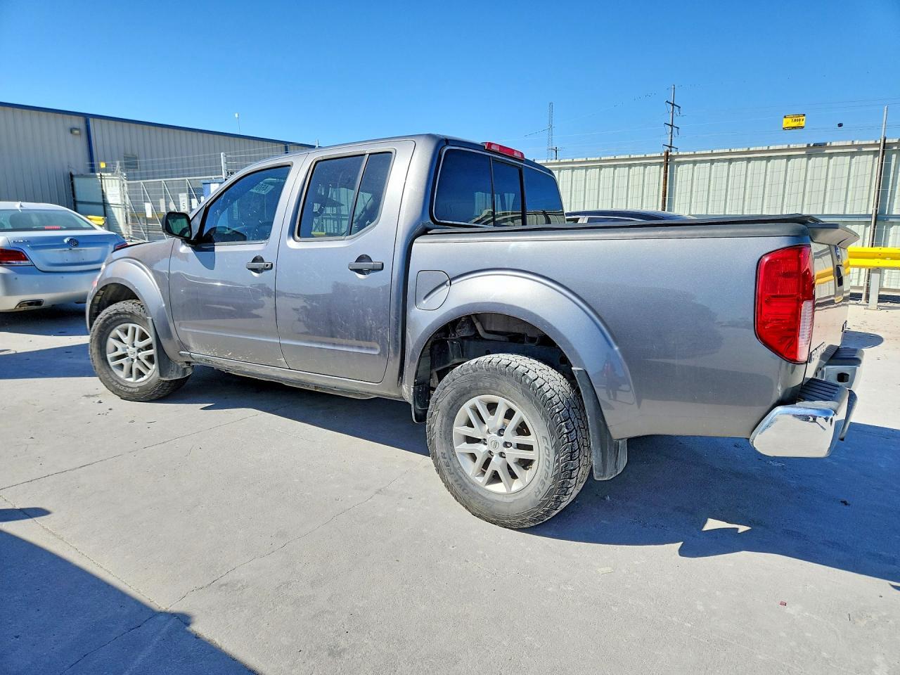 2018 Nissan Frontier Sv - Image 2