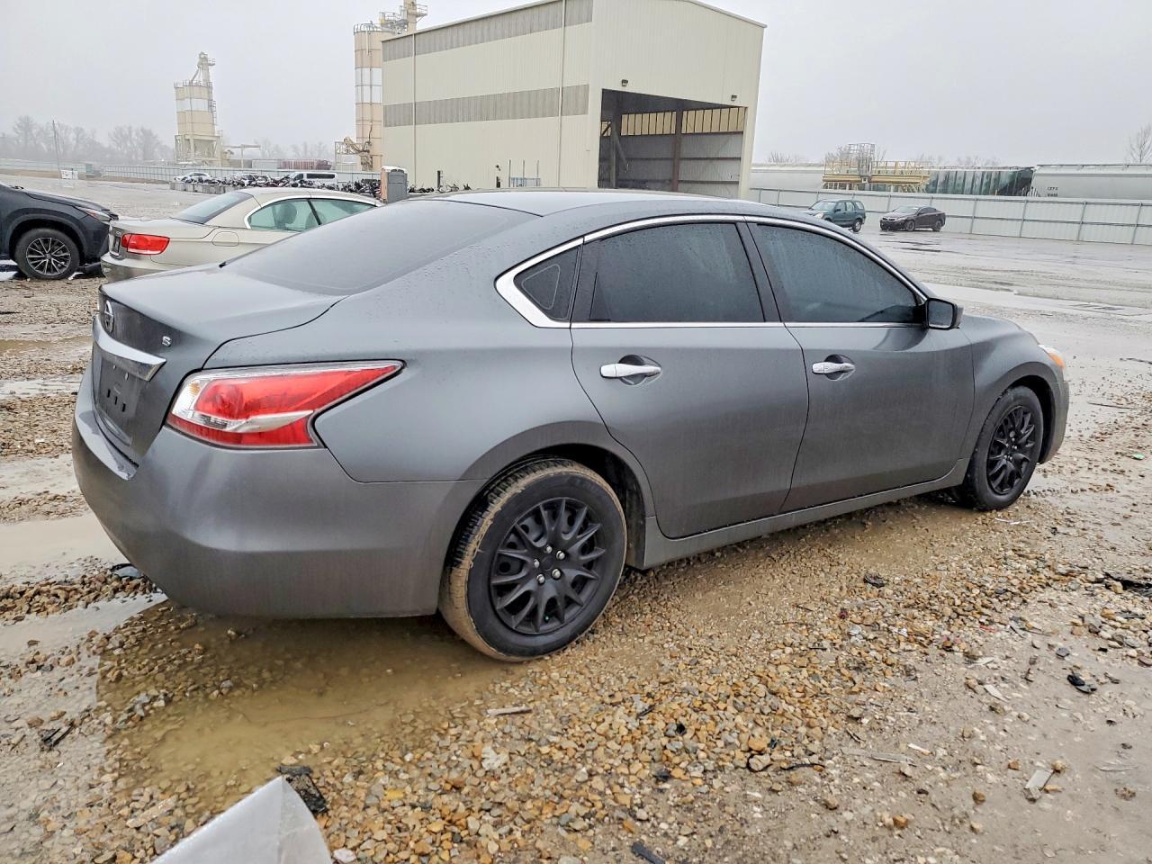 2015 Nissan Altima 2.5 S - Фото 3