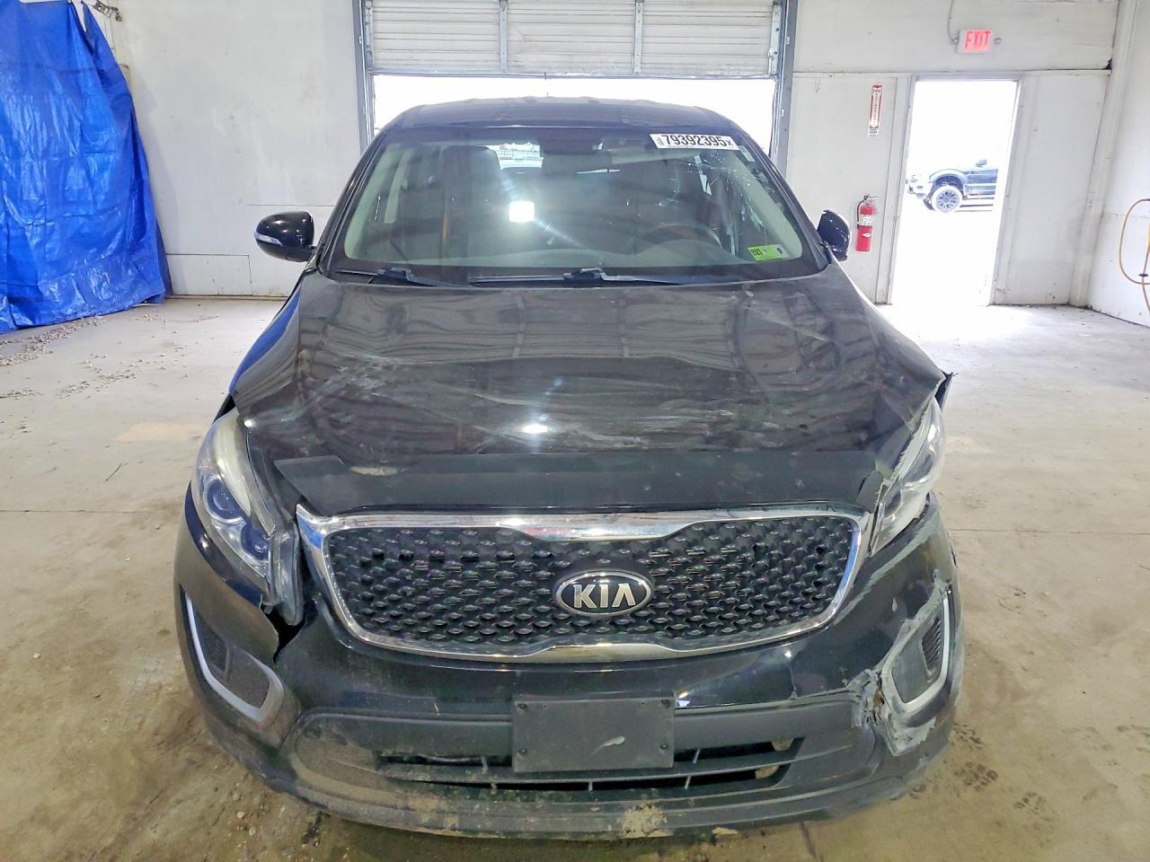 2017 Kia Sorento L - Image 5