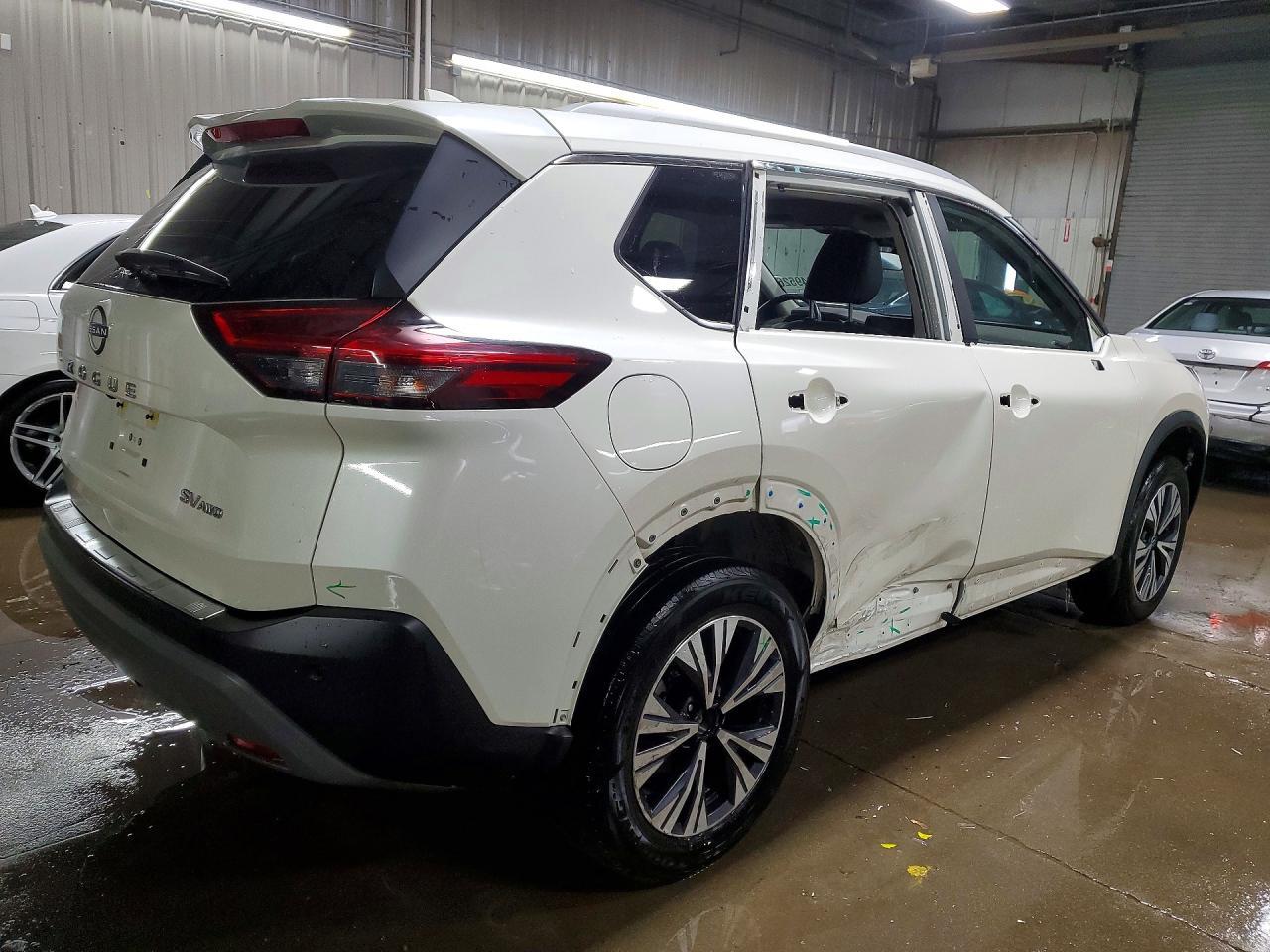 2023 Nissan Rogue Sv - Фото 3