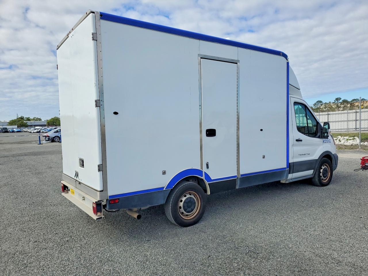 2021 Ford Transit Delivery Truck - Image 3