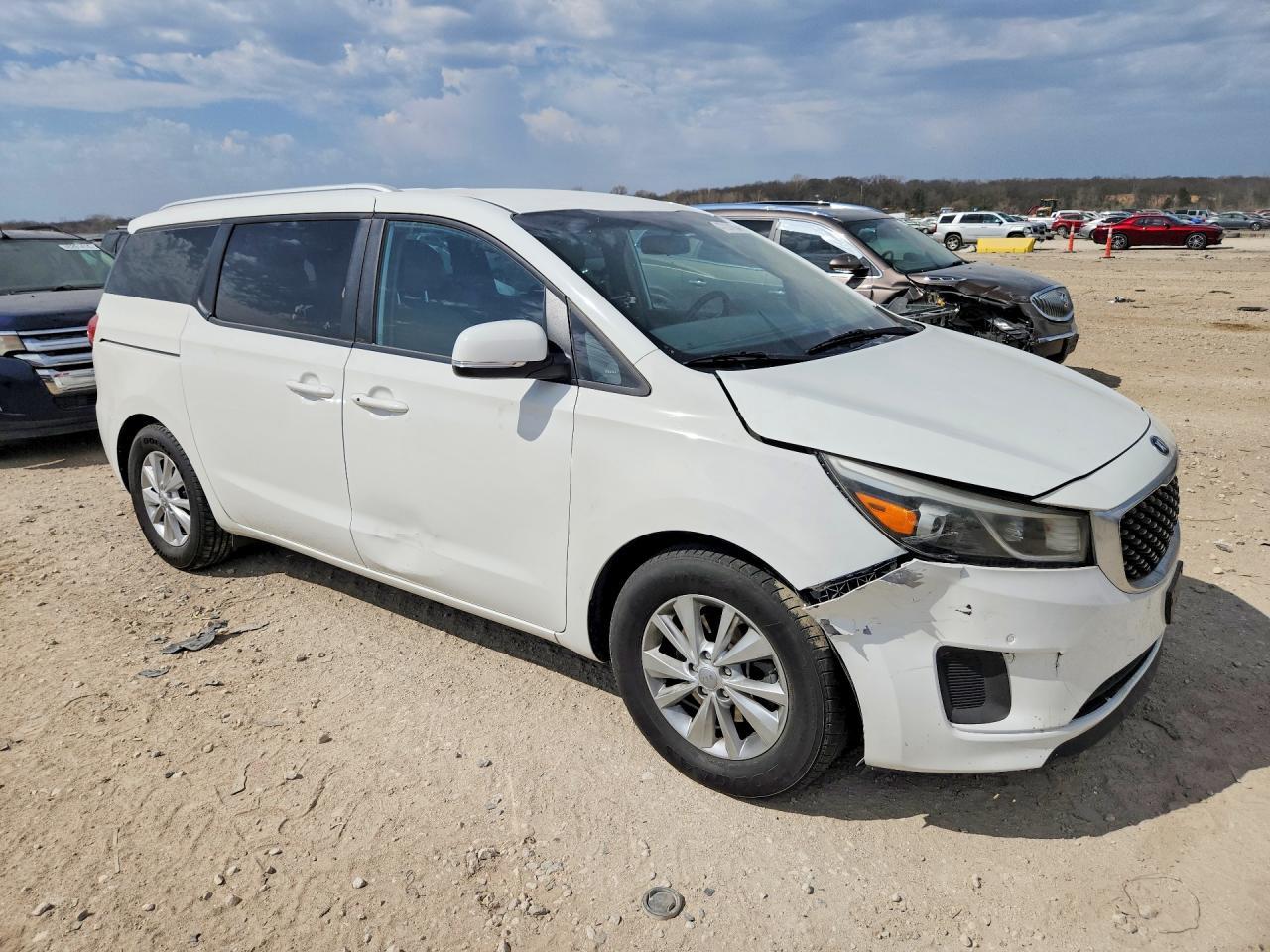 2016 Kia Sedona Lx - Image 4
